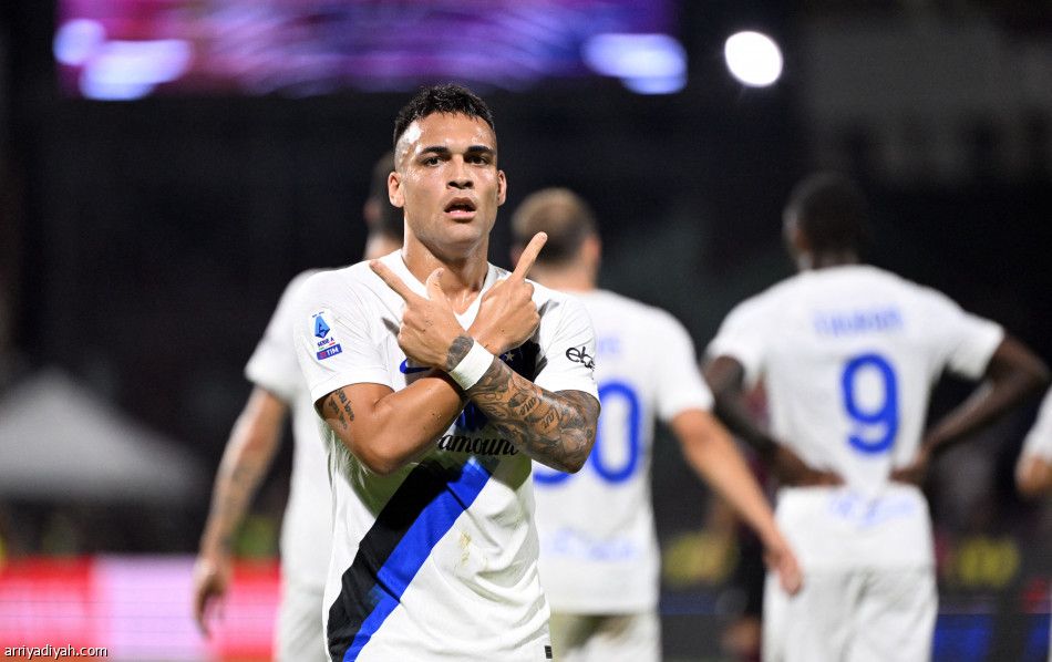 «سوبر هاتريك» لاوتارو يبقي إنتر في الصدارة