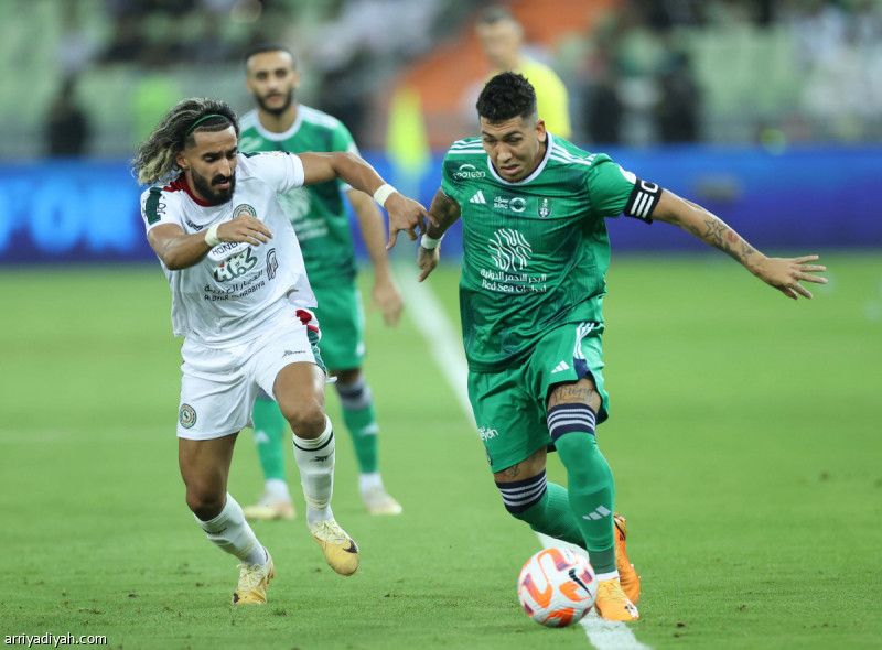 فرمينو.. أطول أزمة خلال موسمين