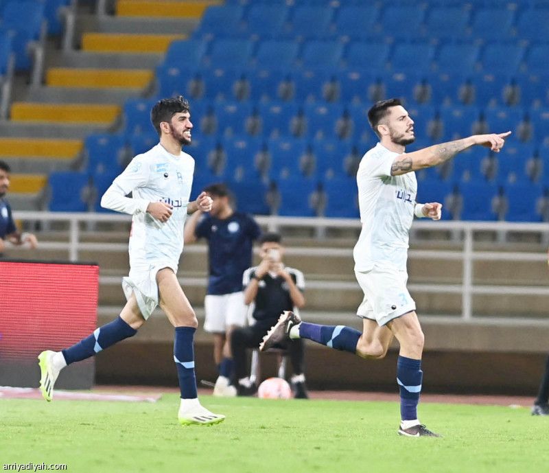 تجاوز الرائد.. الأخدود.. 7 نقاط خارج ملعبه