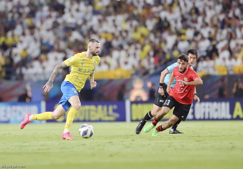 اليسرى تسيطر على «الدون»