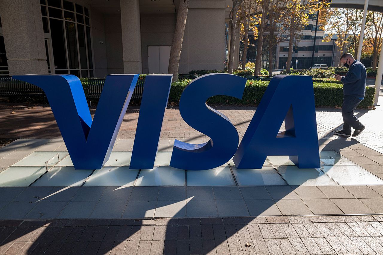 فيزا تعتزم استثمار 100 مليون دولار في تكنولوجيا الذكاء الاصطناعي التوليدي