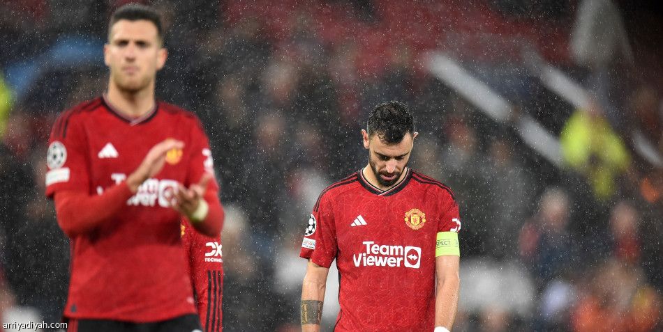 غلطة سراي يسقط مانشستر يونايتد على أرضه