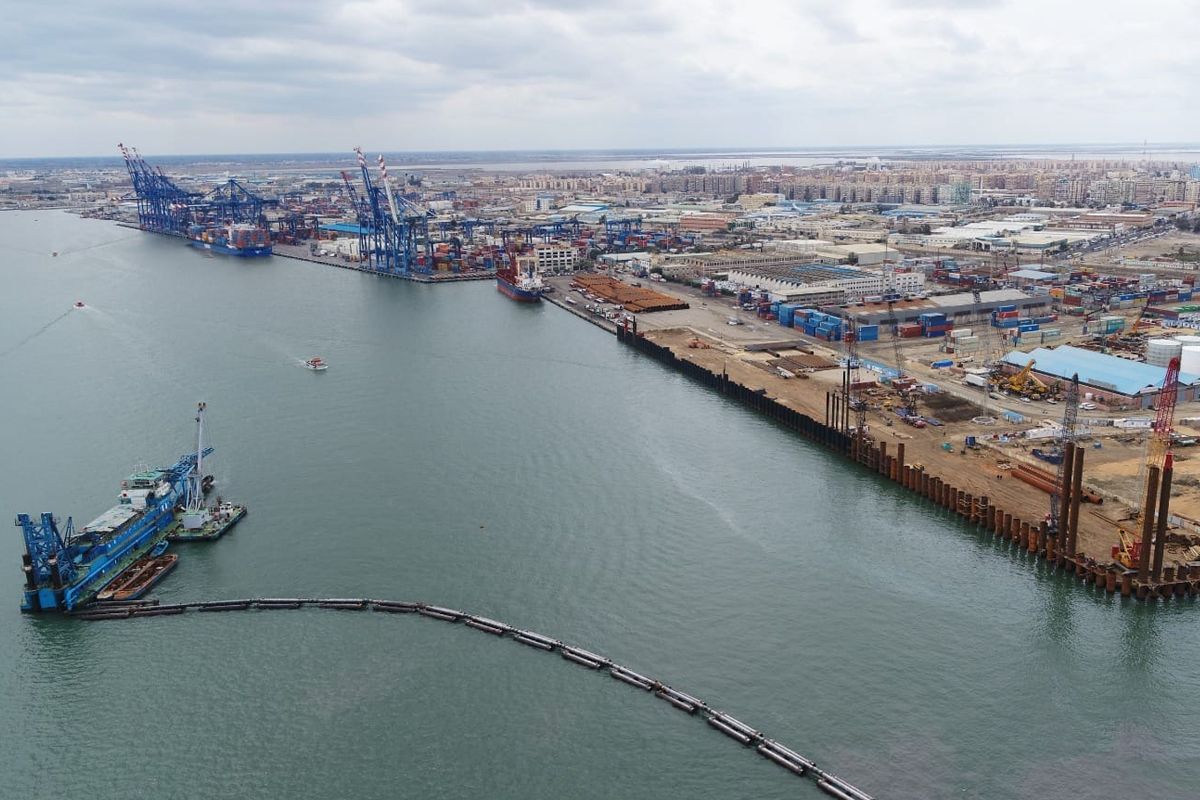 مصر وميرسك توقعان اتفاقية إطارية جديدة بثلاثة مليارات دولار لإنتاج الوقود الأخضر ومشتقاته