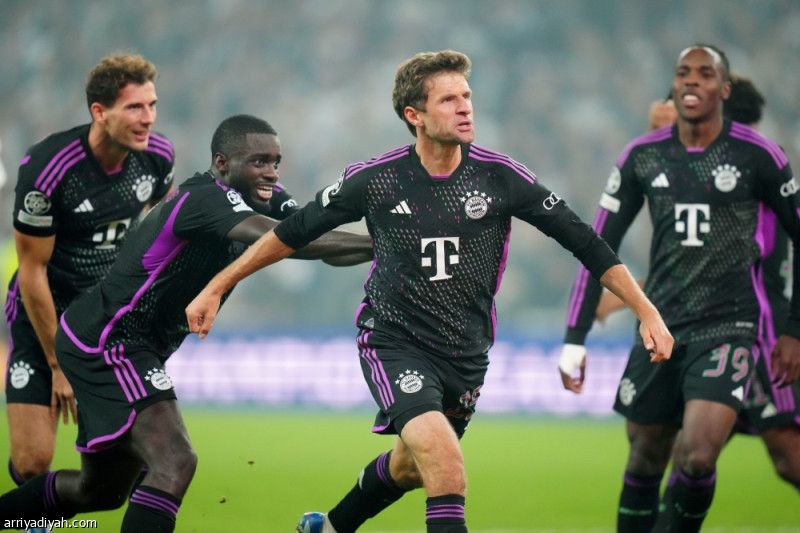 بايرن ميونيخ يعزز سجله القياسي بثنائية كوبنهاجن