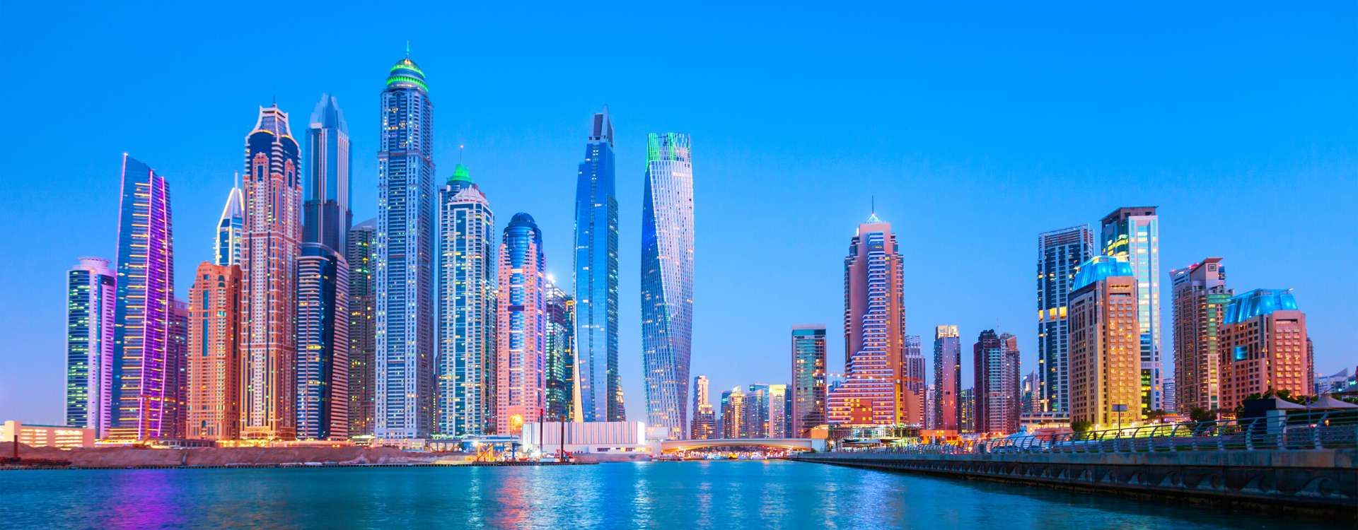 انتعاش قوي للقطاع الخاص في الإمارات وثقة الشركات عند أعلى مستوى منذ مارس 2020