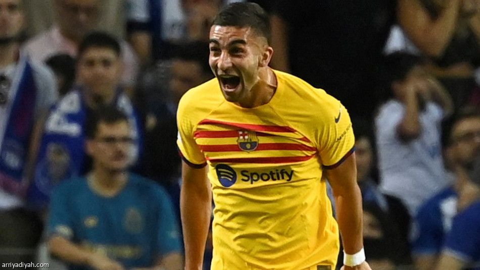 برشلونة يُسقط بورتو.. ويتصدر