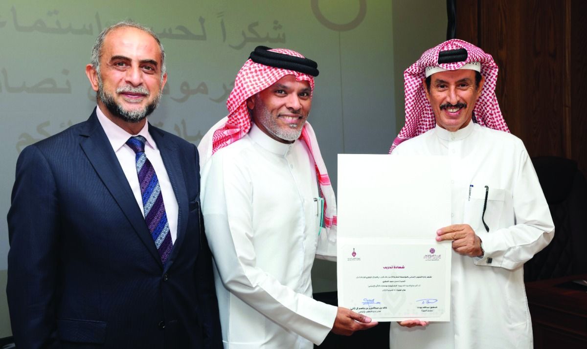 «القطري للصحافة» يكرم المشاركين في «استراتيجيات التأثير الإعلامي»