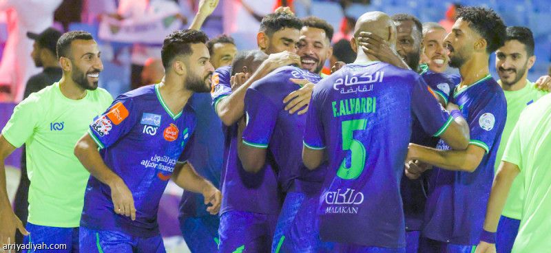 قاتل يحلّق بالفتح