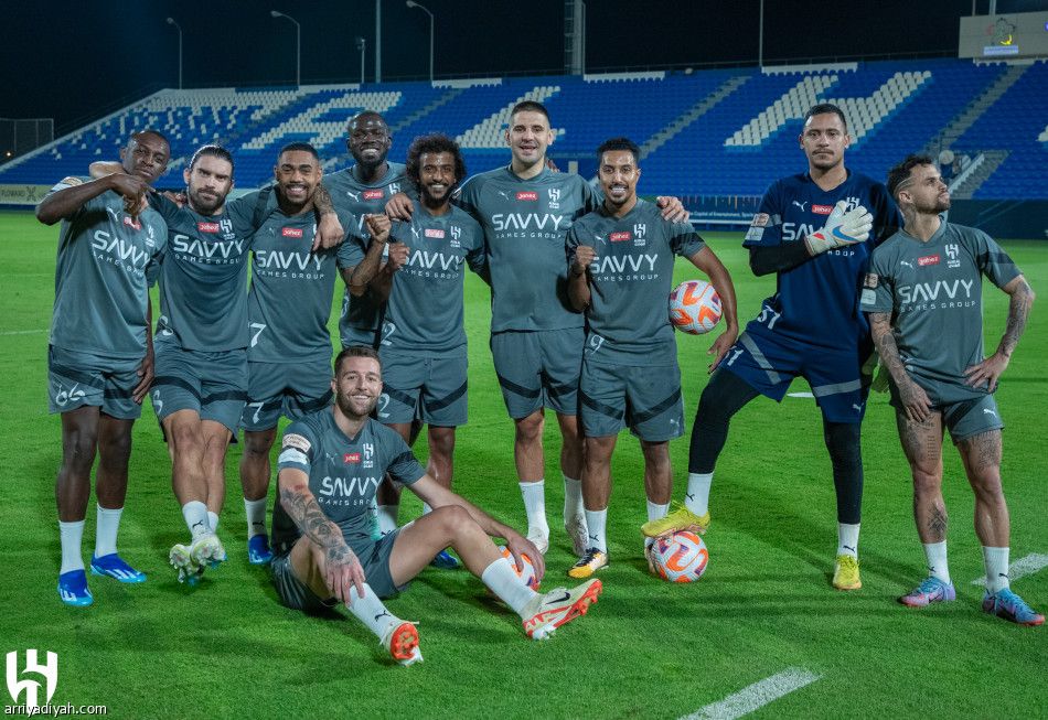 مولودة نيمار تبعده عن الأخدود