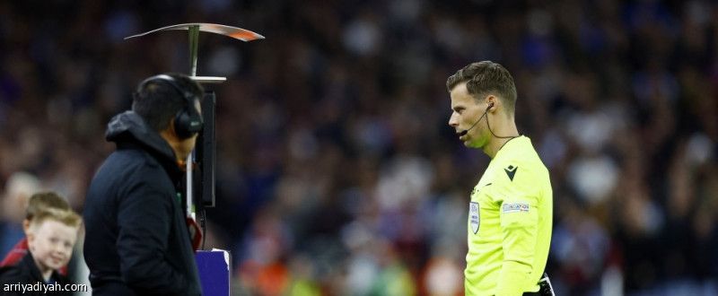 ساوثجيت: «VAR» لم تحل مشكلات الحكام