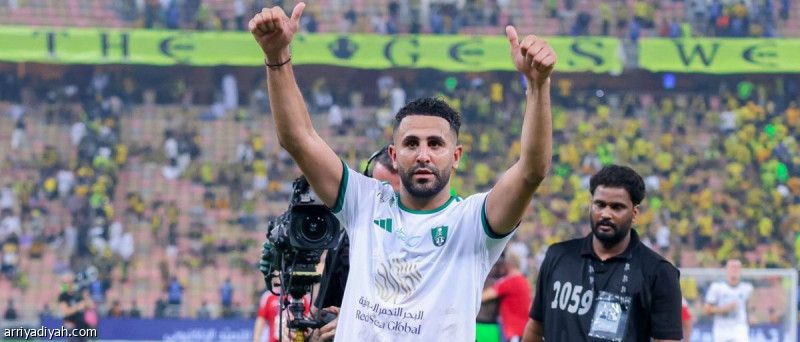 محرز يتقدم قائمة منتخب الجزائر