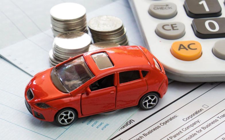 مطالبات بخفض أسعار تأمين السيارات الكهربائية