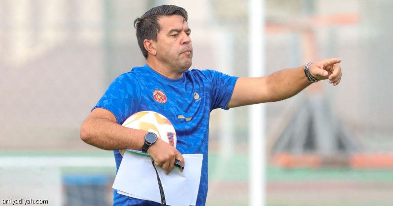 كوزمين يرفض المعسكر