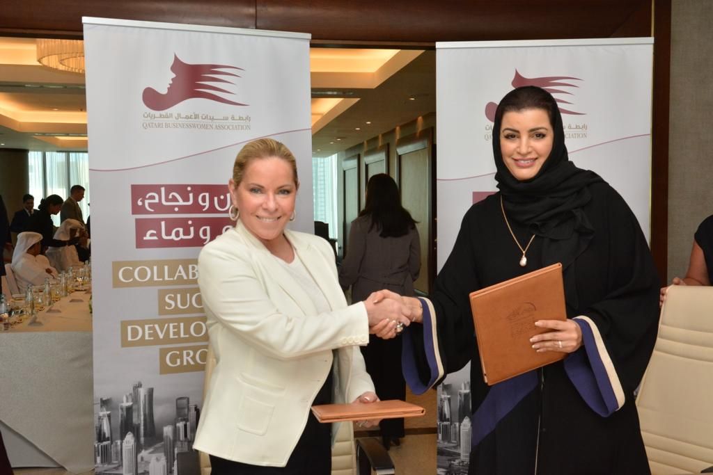 مذكرة تفاهم بين رابطة سيدات الأعمال القطريات وغرفة تجارة ذوي الأصول الإسبانية بواشنطن