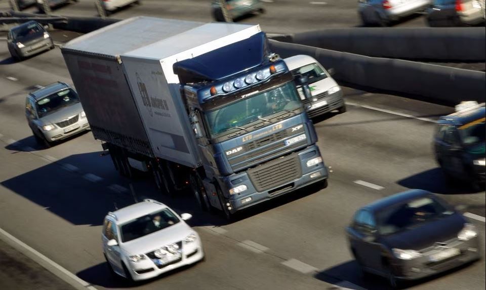 السويد تحظر محركات الديزل والبنزين في وسط العاصمة ستوكهولم أواخر 2024