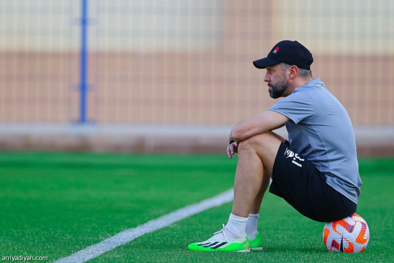 الرائد يستأنف