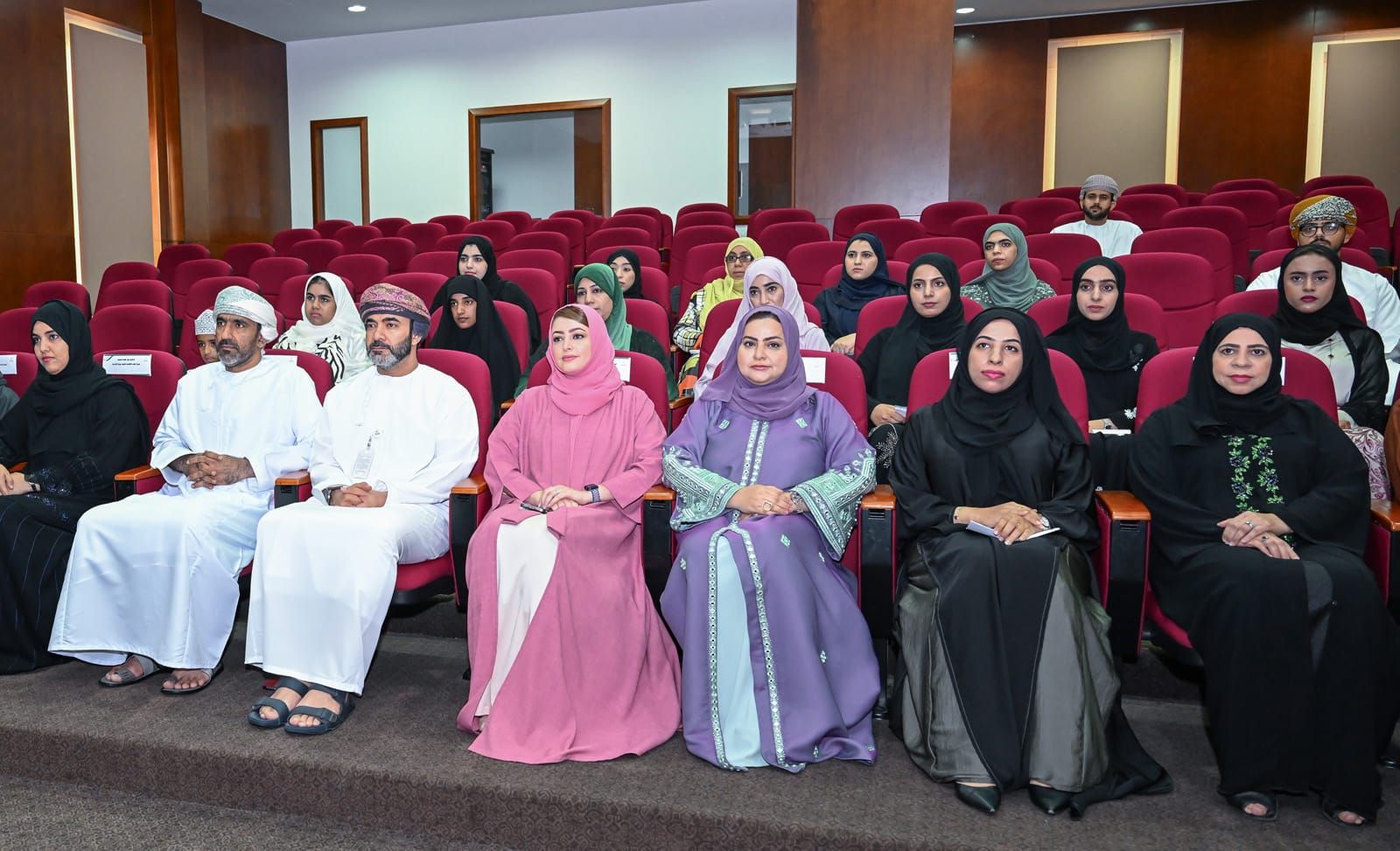 تعزيز المرأة العُمانية المنجزة ضمن مبادرة “ويكي نساء عُمانيات “