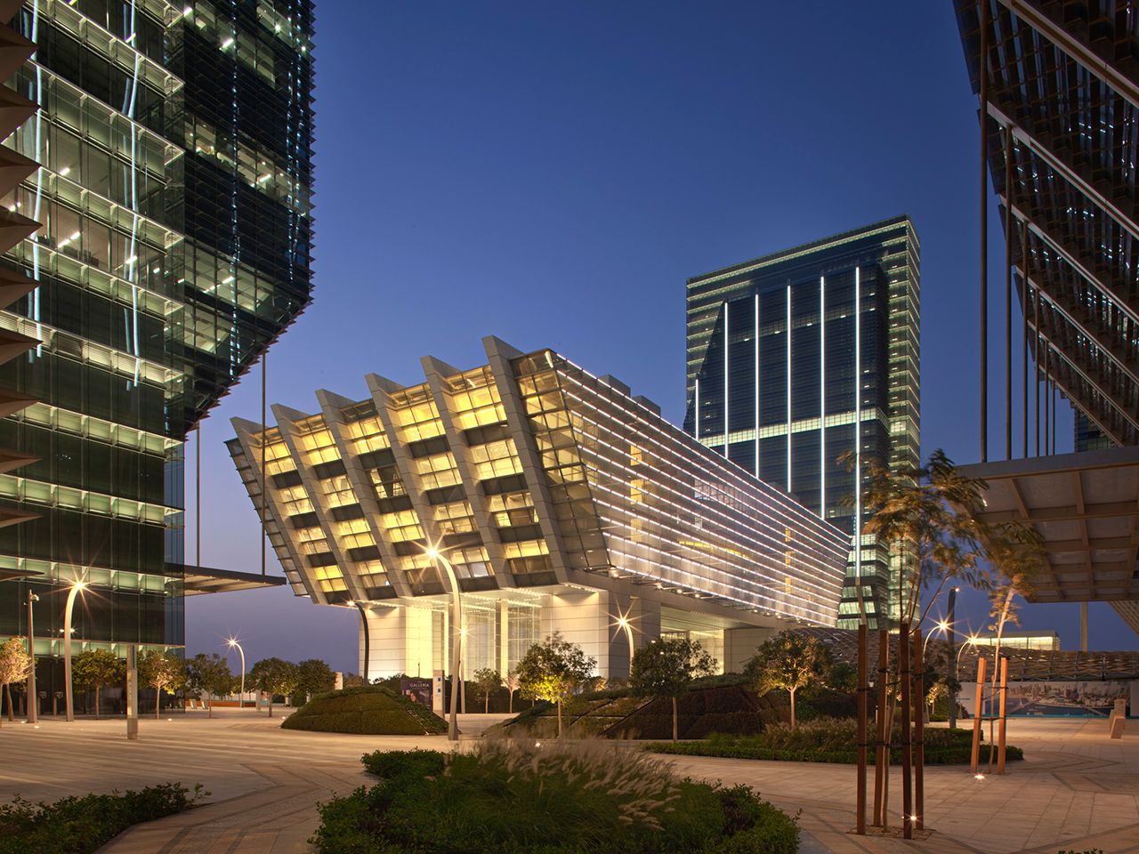 سوق أبوظبي العالمي ينشر إرشادات بشأن مكافحة الجرائم المالية