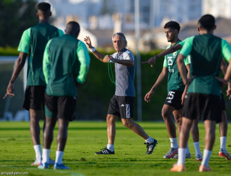 الأخضر يختتم تحضيرات نيجيريا