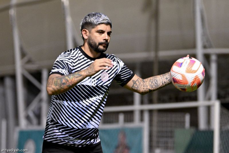 الشباب.. براون يركز على الاستحواذ