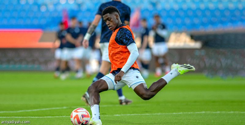 الأخدود يكثف اللياقة