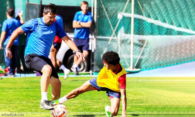 قبل النصر.. محايل يختبر ضمك