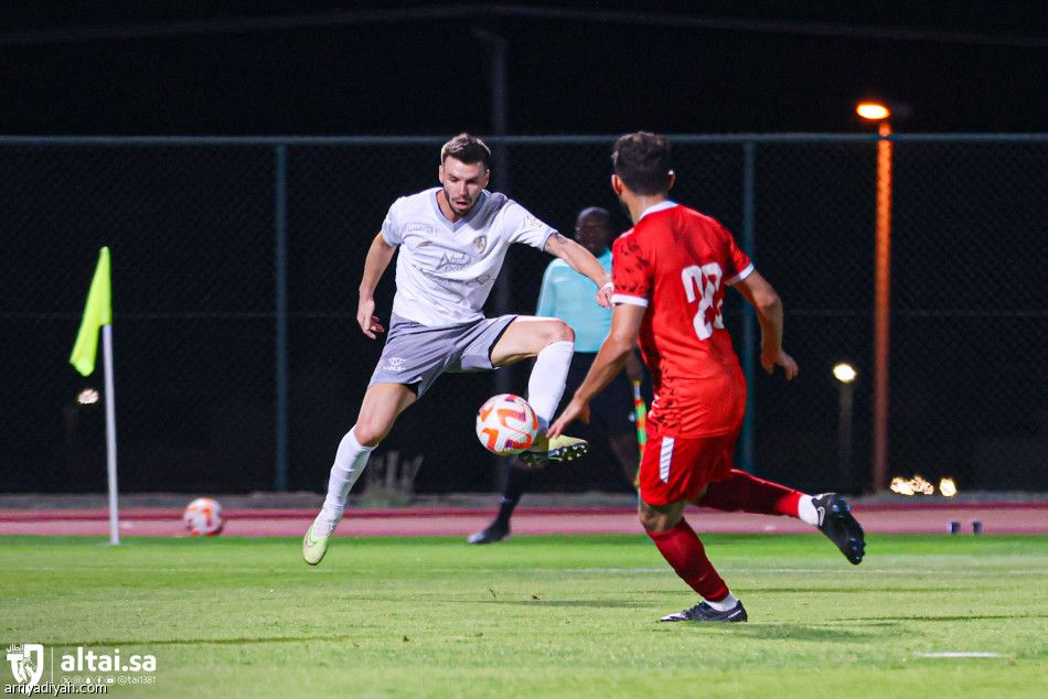 الطائي يكسب تجريبية الأخدود