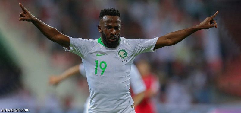 المولد يطارد قائمة الـ 30