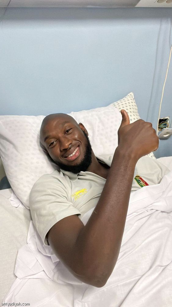 قبل مواجهة الصقور.. كسر كاحل مهاجم ألميريا