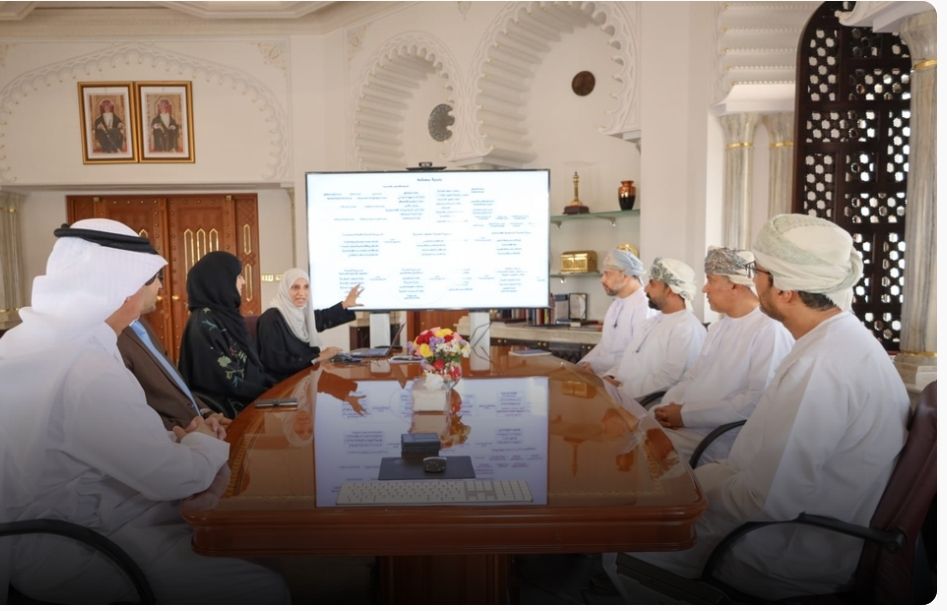 وفد بحريني يطّلع على تجربة بلدية مسقط في مجال التشجير والحدائق