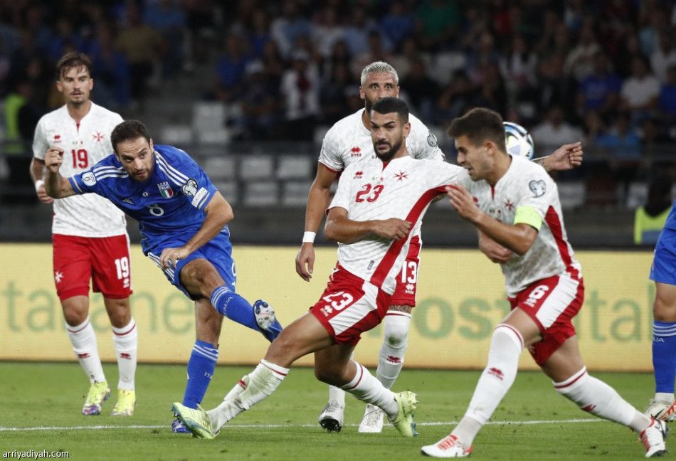 إيطاليا تكتسح مالطة برباعية