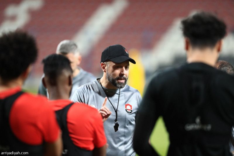 الرائد يفتح ملف الحزم