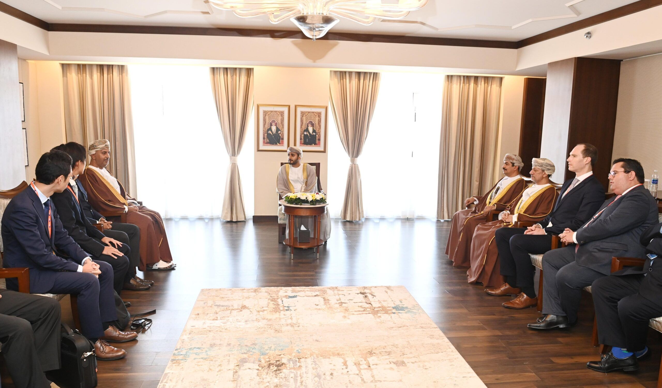 السّيد ذي يزن يلتقي برؤساء مجالس الإدارات الشركات العالمية