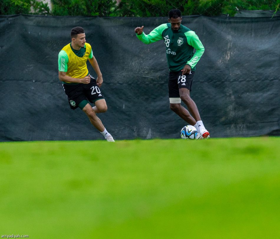 الأخضر يستعيد الفرج.. وتمبكتي يغيب أمام مالي