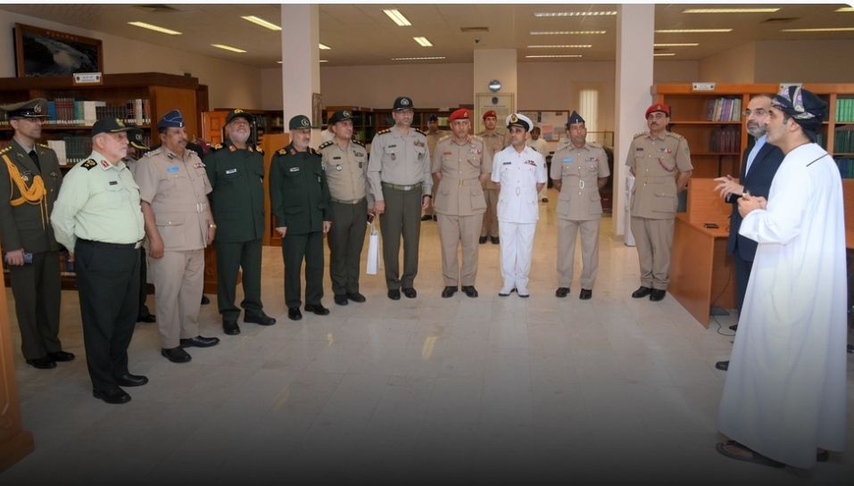 وفد إيراني يزور كلية القيادة والأركان المشتركة