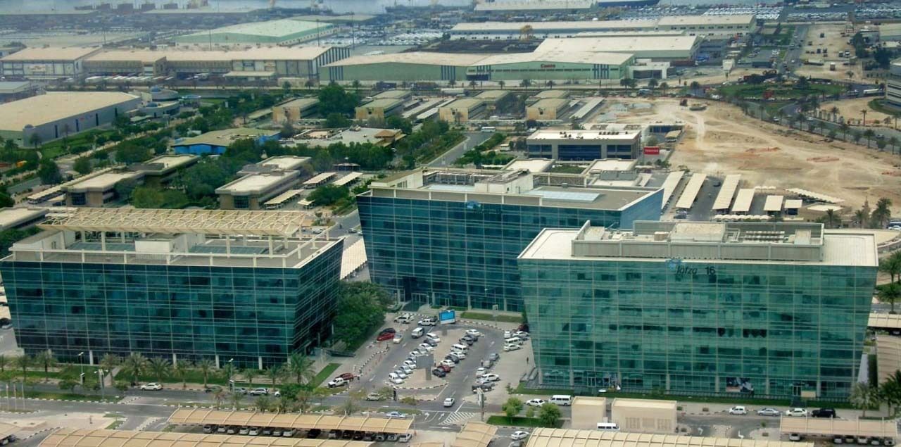 158 ألف ترخيص في المناطق الحرة بنمو %33