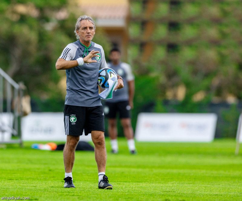 «الأخضر» يغيّر الأساسيين