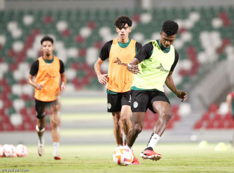 جيرارد ينظم الدفاع