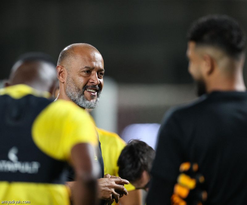 الاتحاد يتجهز بالأجانب