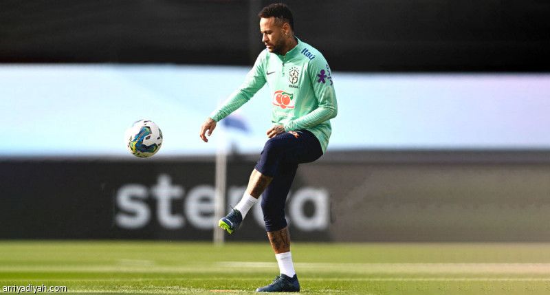 دينيز: نيمار أعظم لاعبي العالم