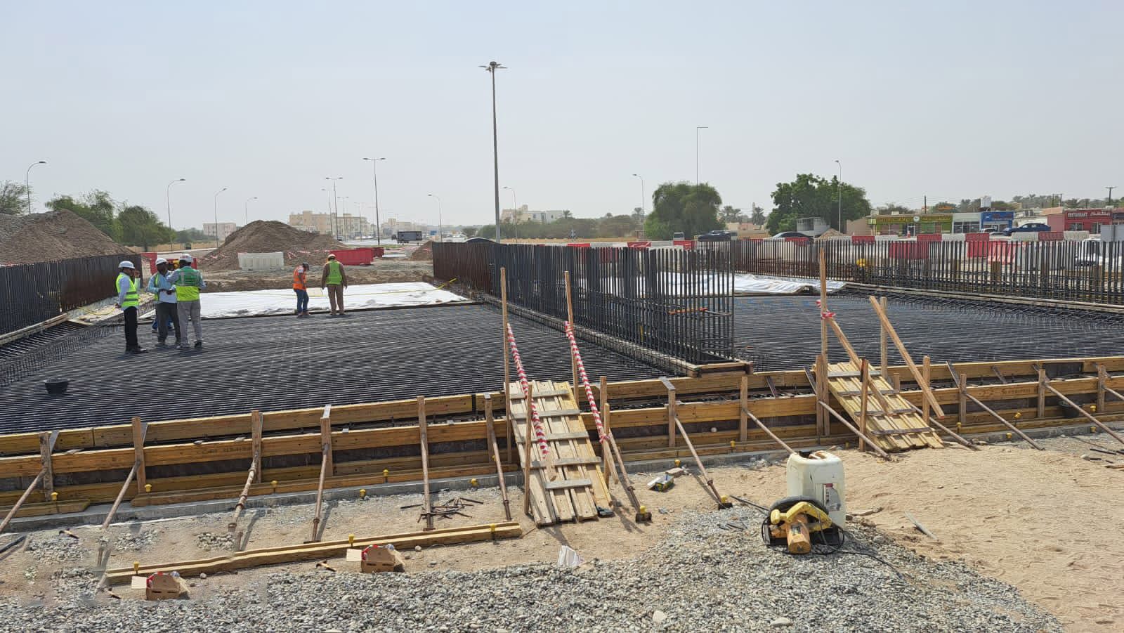 24 جسر ونفق على طريق الباطنة العام بهدف تسهيل الحركة المرورية بين جانبي الطريق