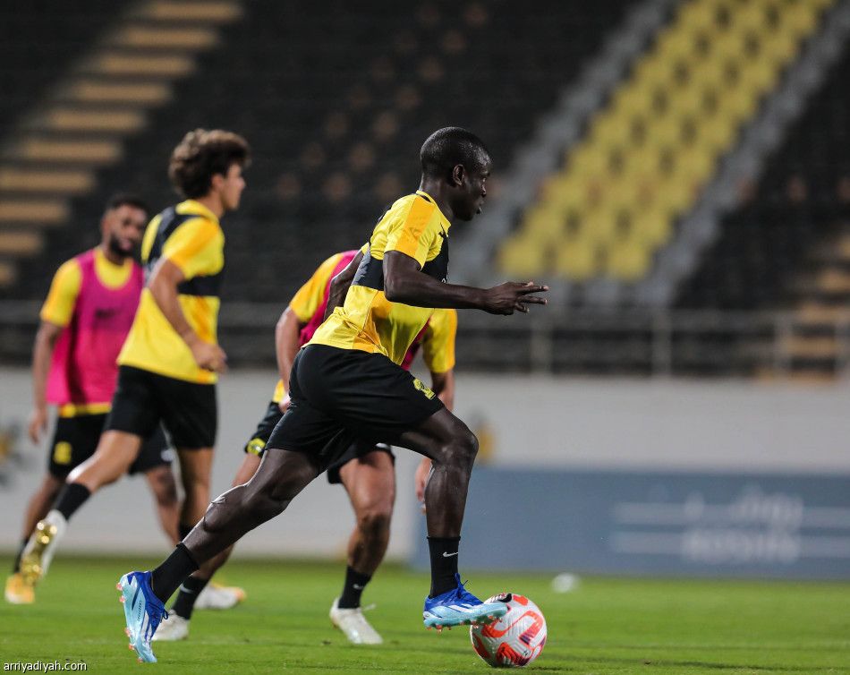 الاتحاد.. كادش يشارك في التدريبات الجماعية