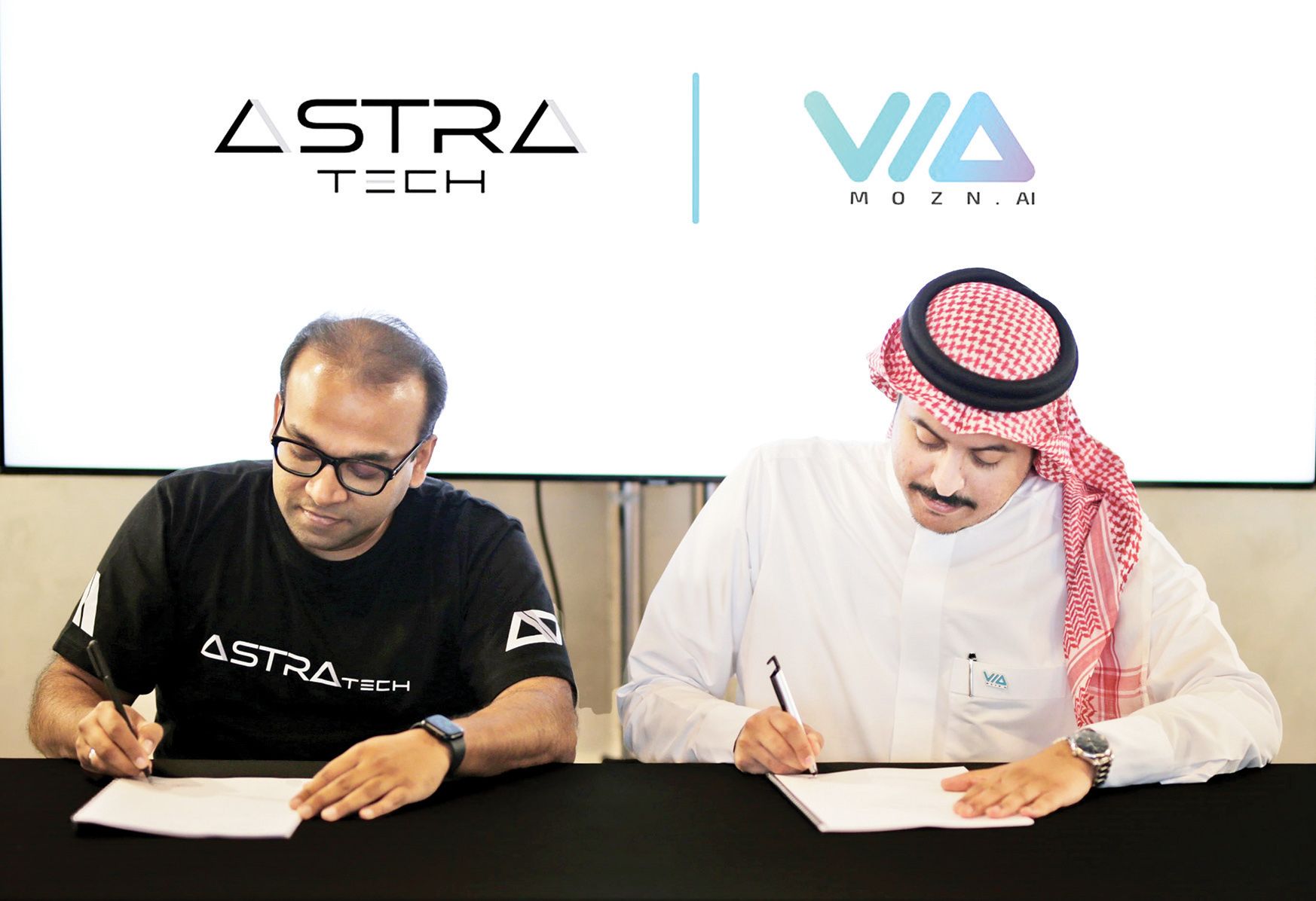 تحالف بين «مزن» و«أسترا تك» لتعزيز أمن التقنية المالية