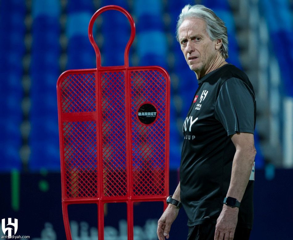 ميتروفيتش يقود الهلال أمام الخليج