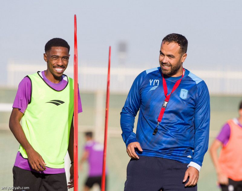 العوفي والمناعي.. الشمل يلتئم