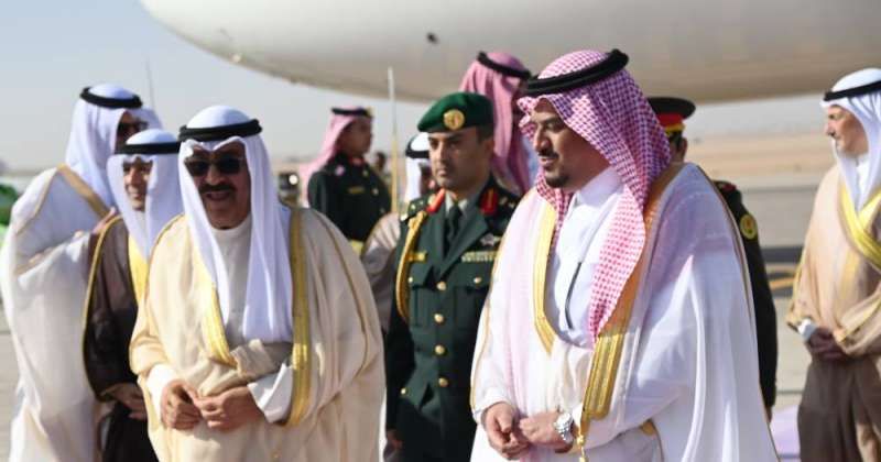 ممثل سمو الأمير يصل إلى السعودية لترؤس وفد الكويت في القمة الخليجية مع رابطة «آسيان»