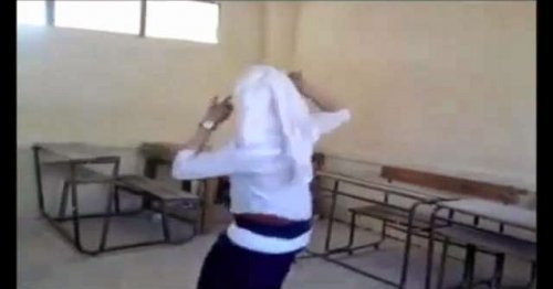وصلة رقص مثيرة لطالبات مصريات فى الفصل يحقق 10 ملايين مشاهدة ومتابع :مسحت صافيناز ..اتفرج