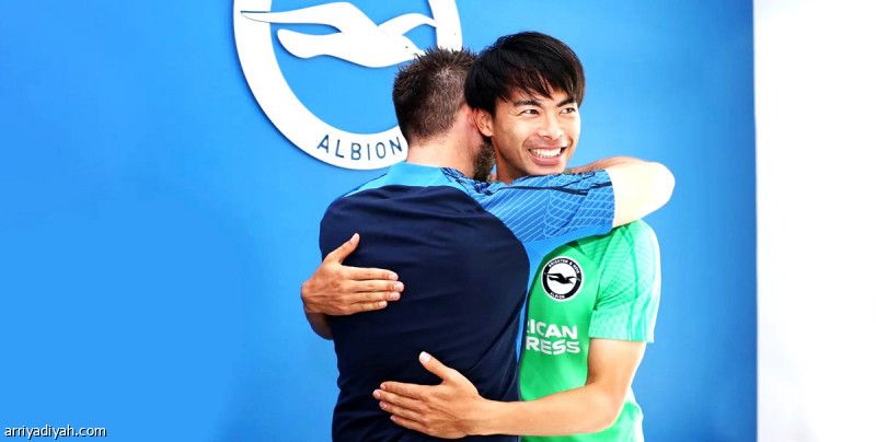 برايتون يحافظ على جناح اليابان