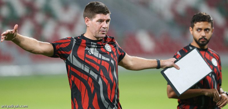 جيرارد يجهز الاتفاقيين بالفيديو