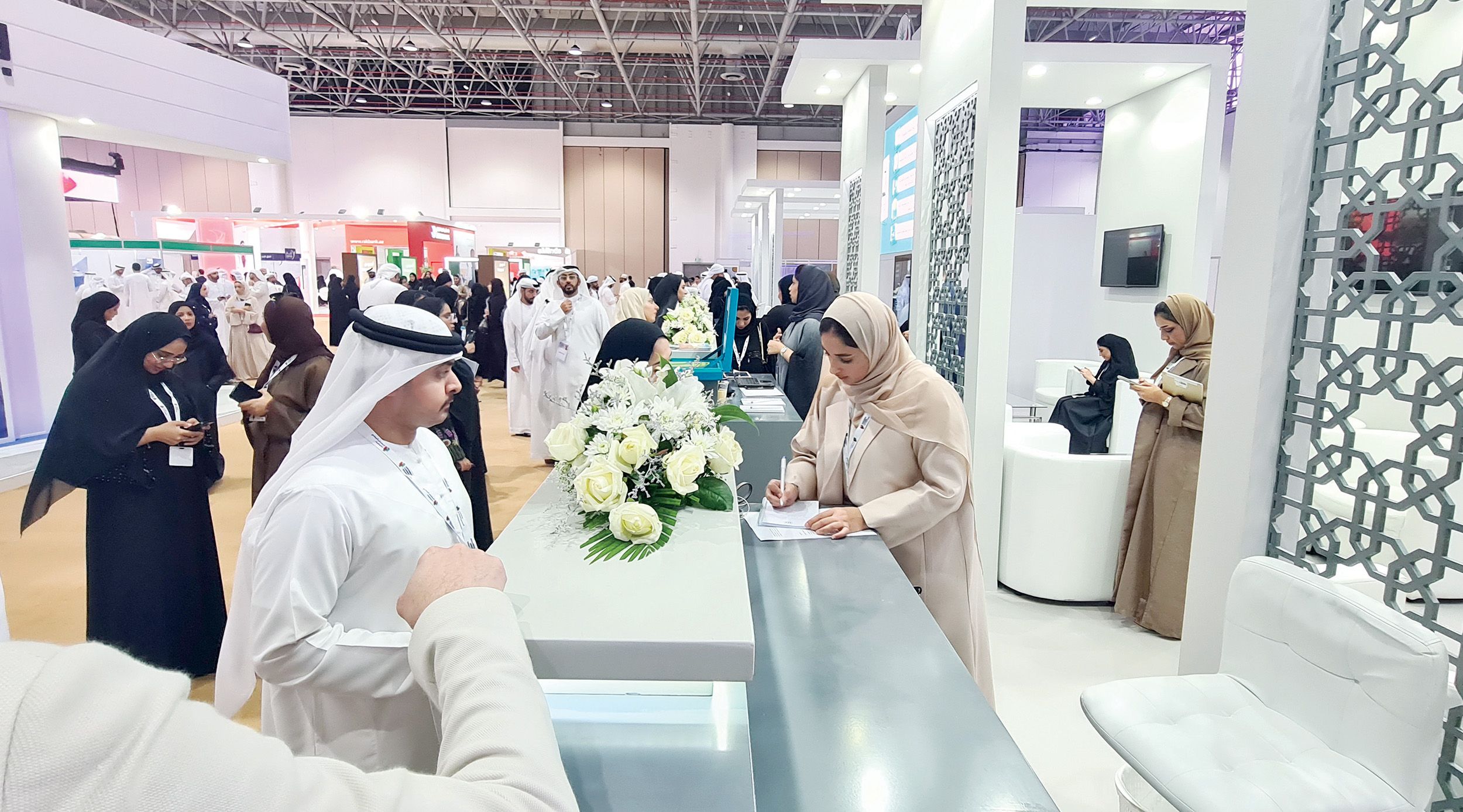 معرض التوظيف بالشارقة يسهم في رفع معدلات التوطين